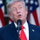 Trump ne bo zaračunaval za plovbo, pričakuje nekaj drugega
